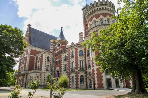 Château d'Hennemont, Lycée International